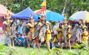 JATHILAN: Salah satu penampil pada Merti Dusun Krebet 2025, jathilan. (Foto: Priyo Wicaksono)